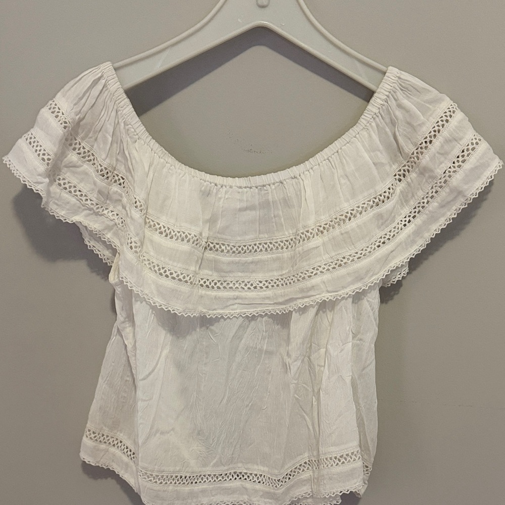 Wilfred Cream Off-Shoulder Lace Blouse